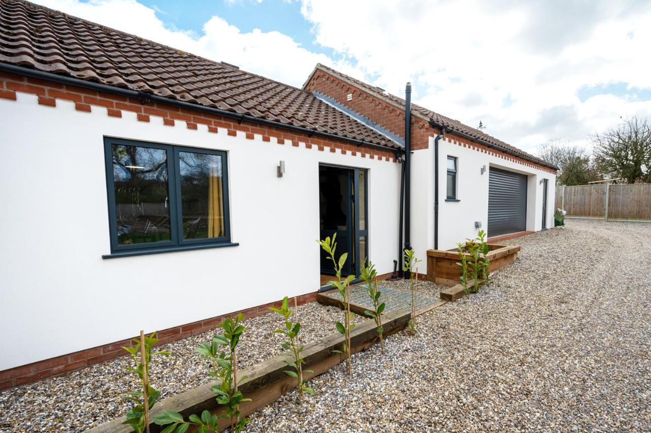 Little House - Perfect For Exploring The Broads Villa Acle Bagian luar foto